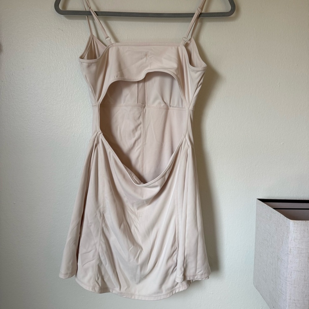 PacSun cream/white open Back tennis Dress with Adjustable Straps - Picture 4 of 7
